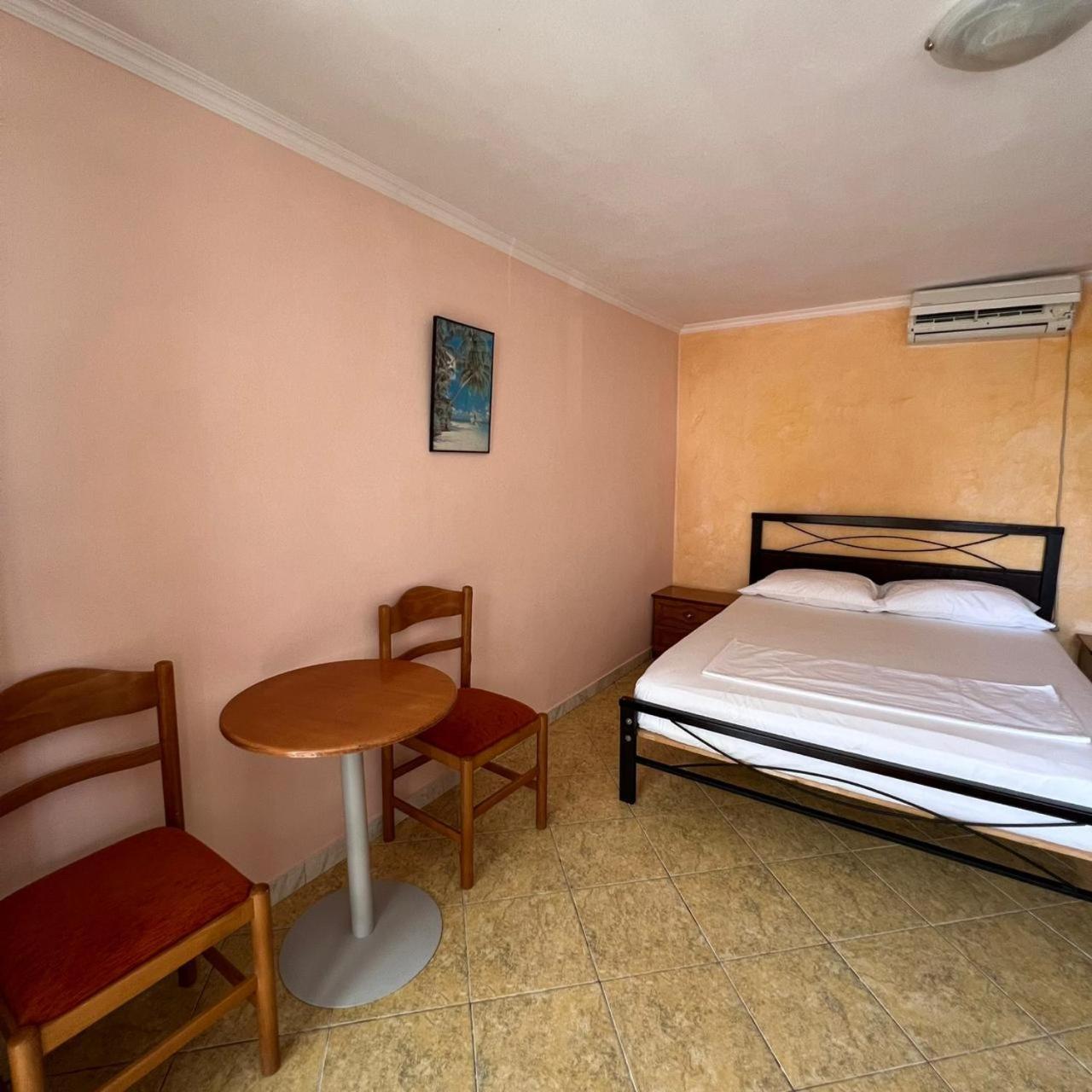 Villa Mirjan Sarandë Eksteriør billede
