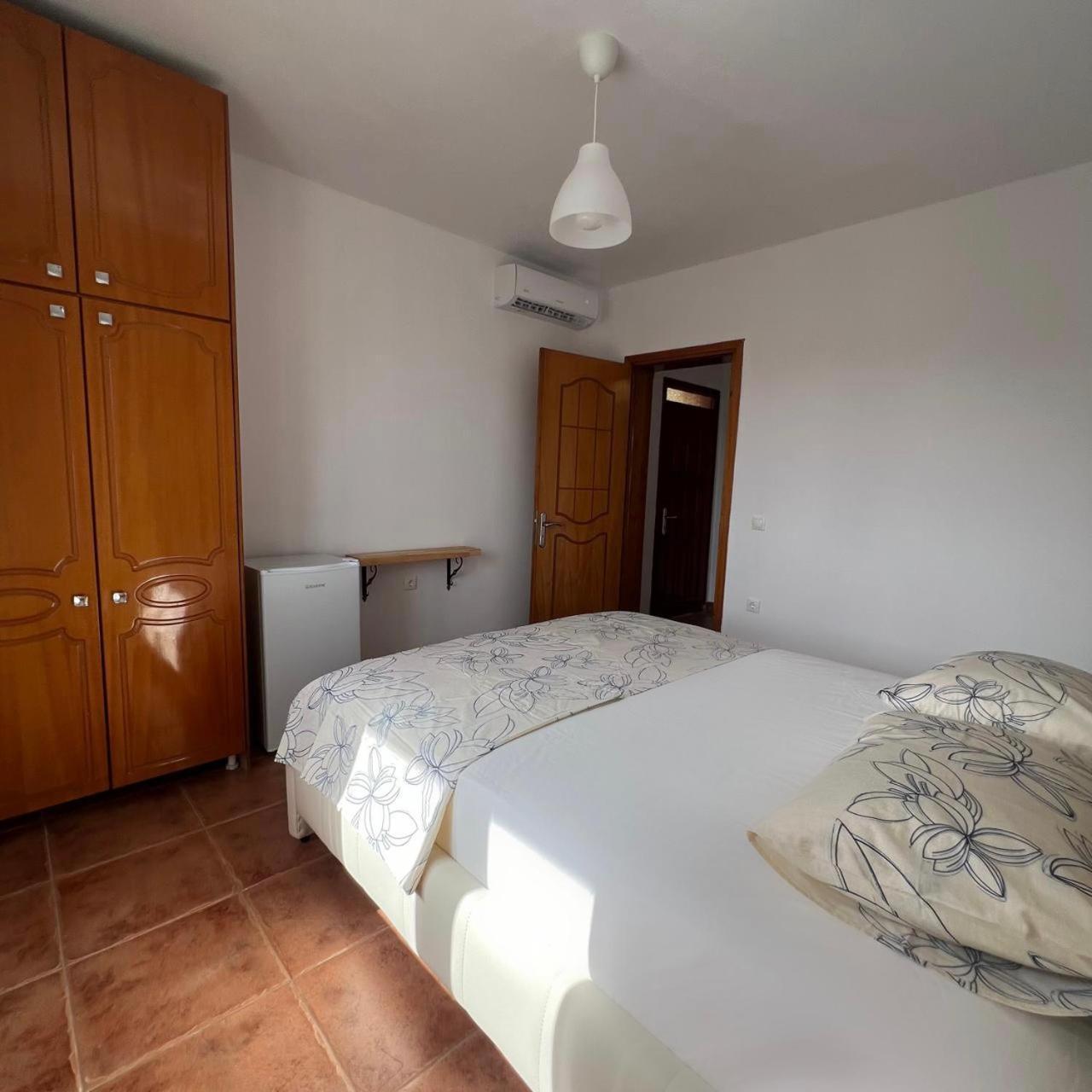 Villa Mirjan Sarandë Eksteriør billede